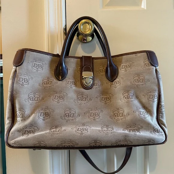 Dooney & Bourke Big Handbag - Picture 1 of 12